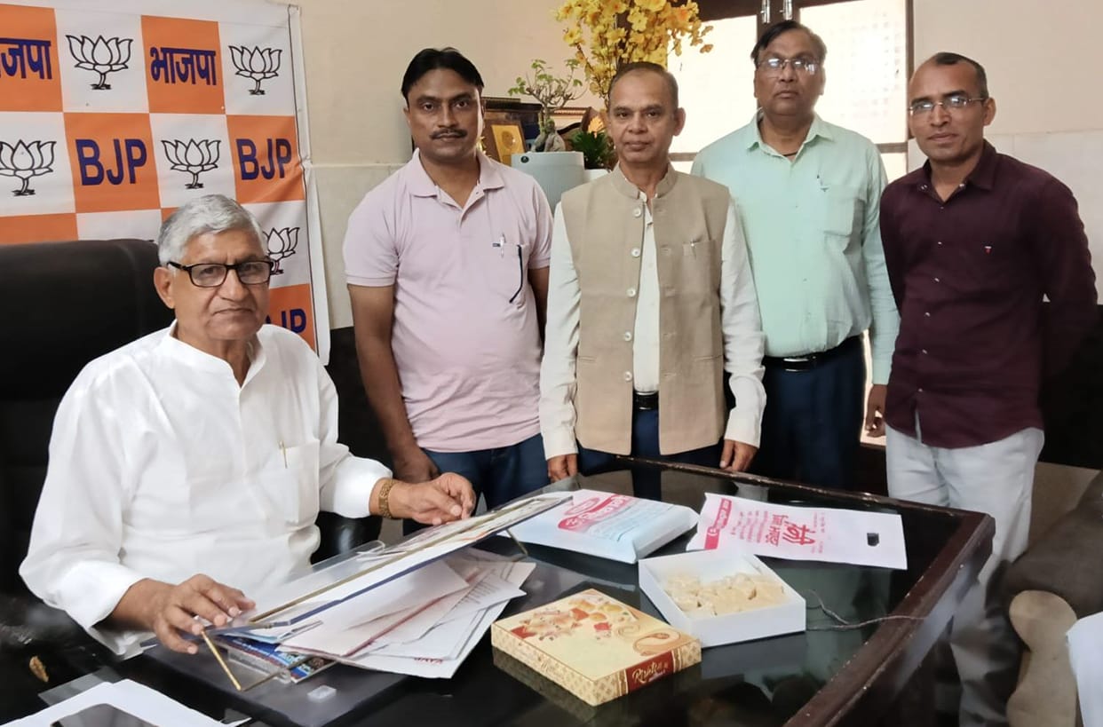 Demand for stoppage of Nanded-Amritsar Express in Jind