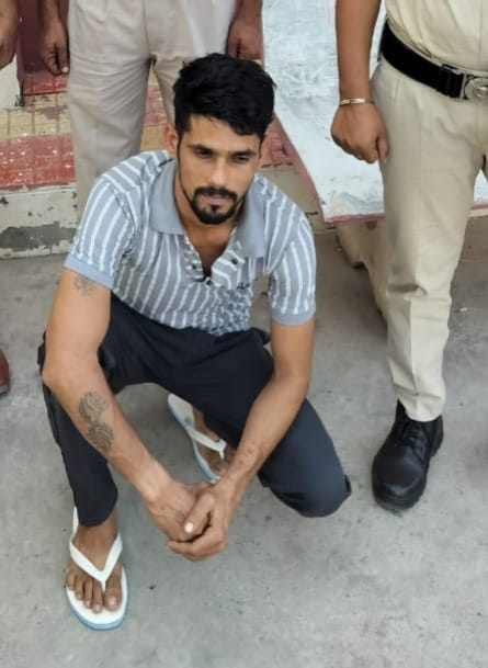 1890 bottles of illegal liquor recovered, accused arrested