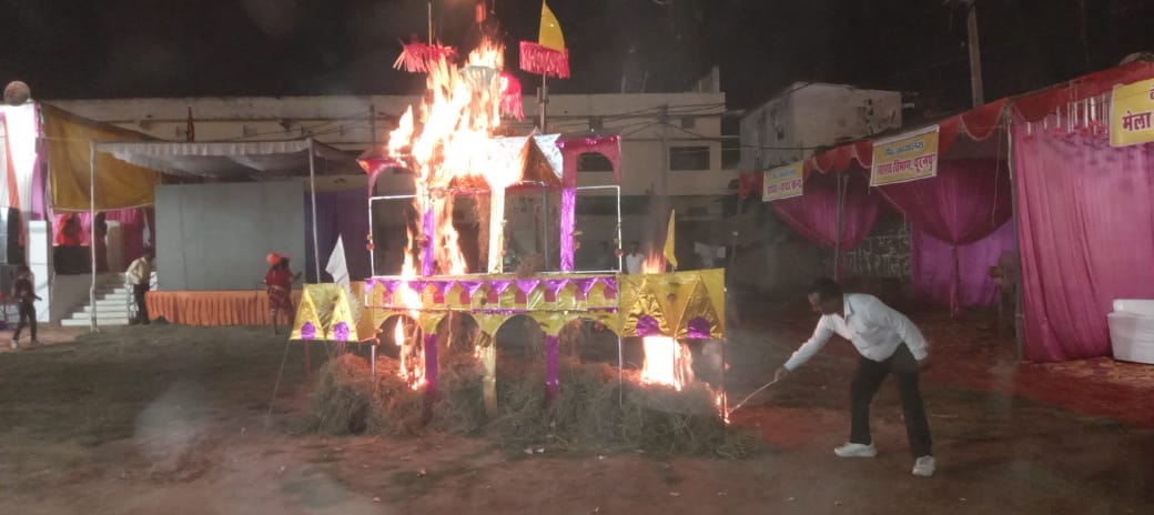 Puranpur: The burning of Lanka was staged