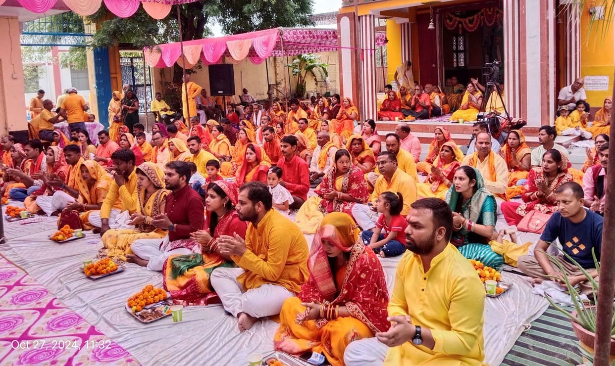 Husband and wife together should ensure order in the family: Dinesh