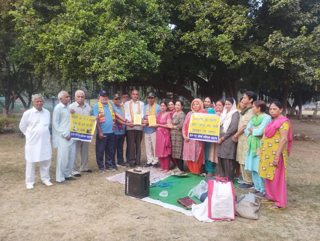 Yoga teacher Renu and environment protector Shamsher honored