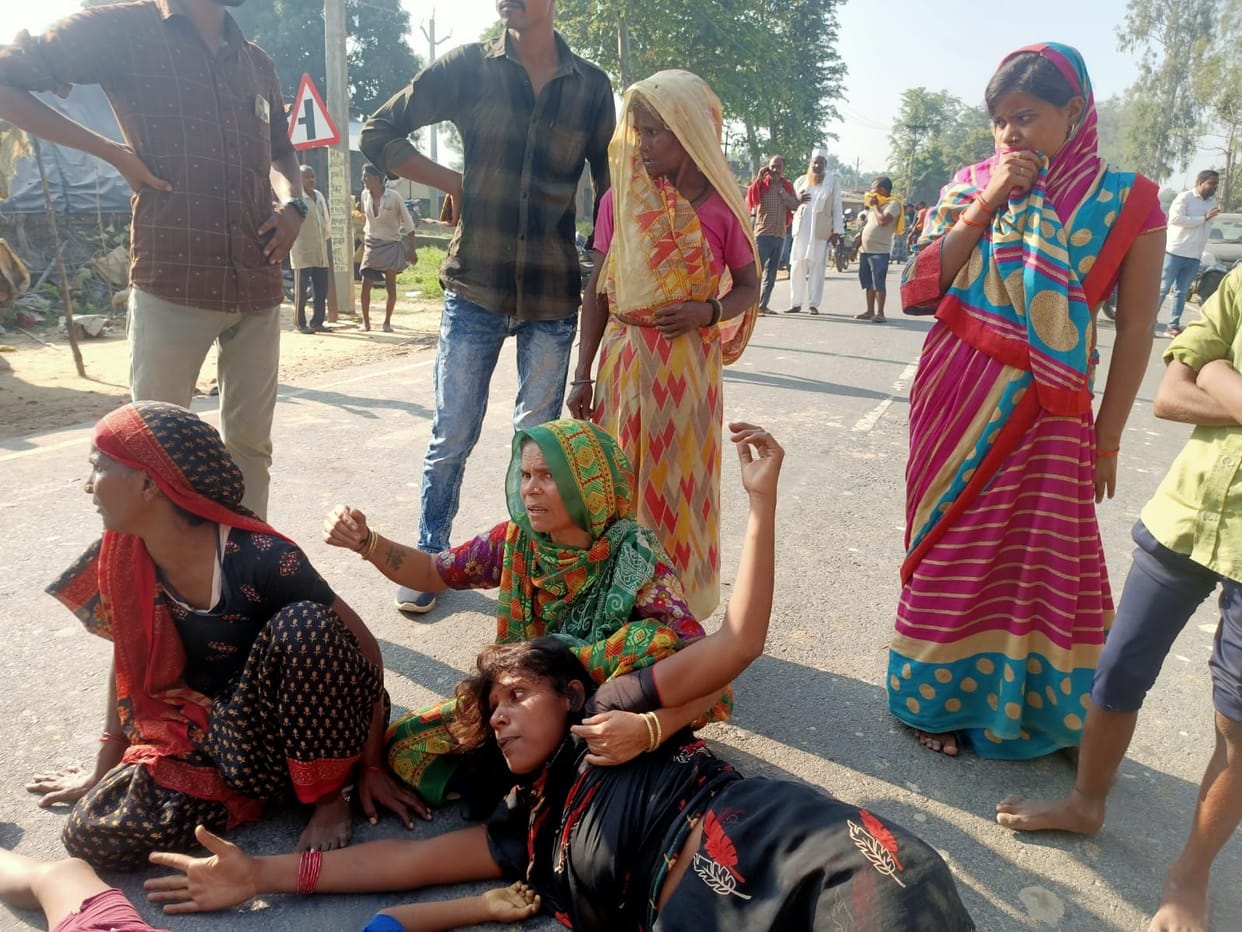 Boys and girls run over by private buses, die
