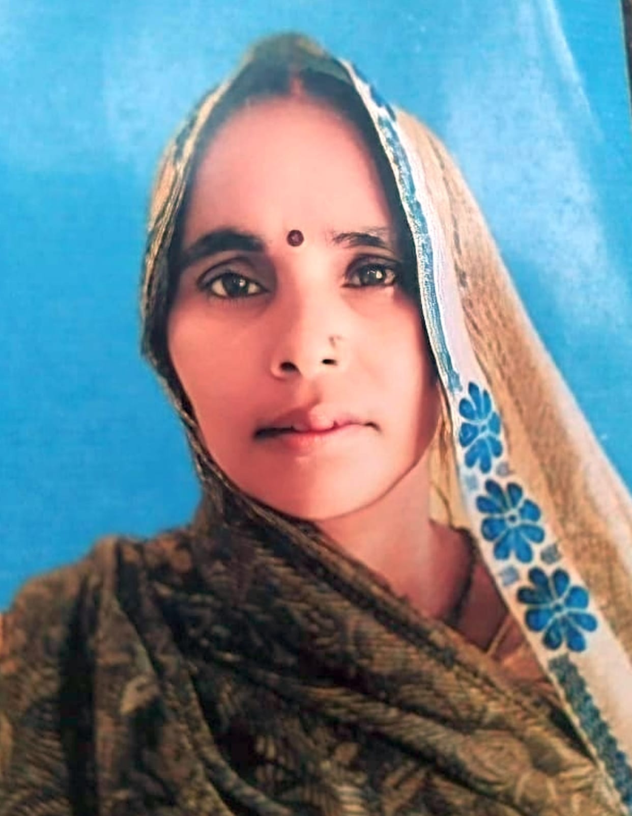 Mother murdered with a sharp weapon in front of her six-year-old son