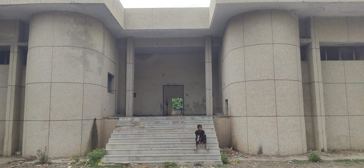 The den of destruction will be transformed into a centre of knowledge: The condition of the community centre of F block which has become a den of drug addicts will improve, a library will be constructed