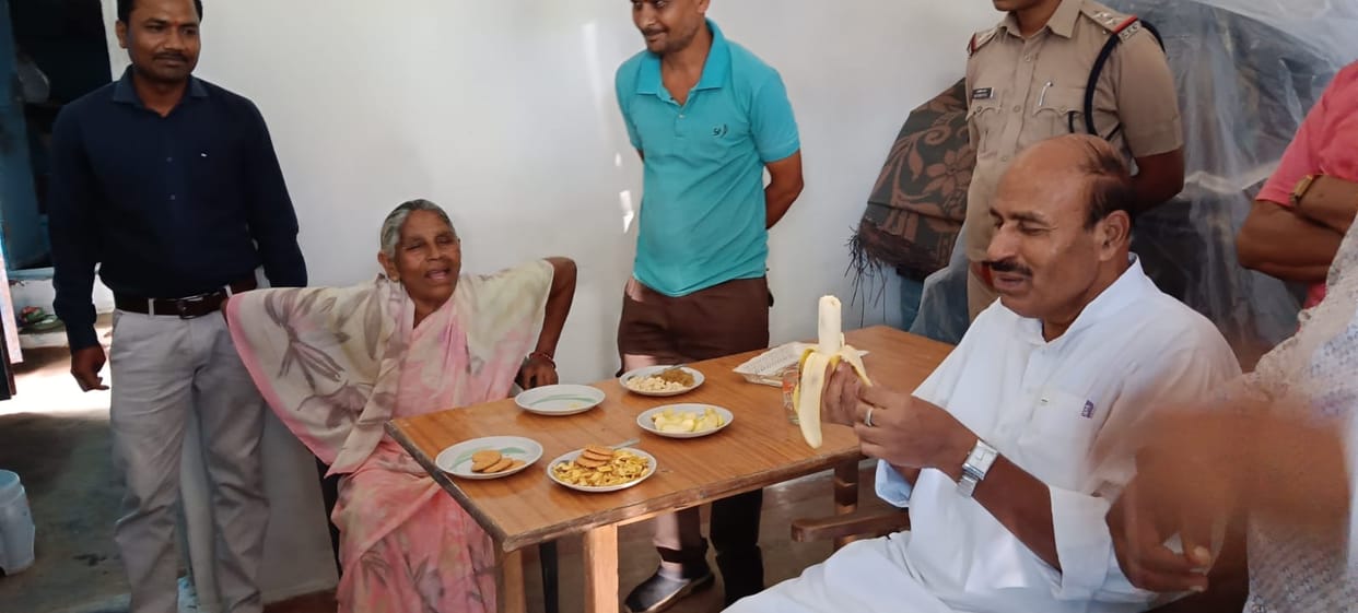 Union Minister Virendra Khatik reached his maternal home in damoh