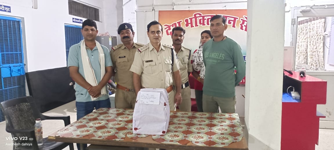 Naurozabad police arrested the accused with illegal intoxicating syrup