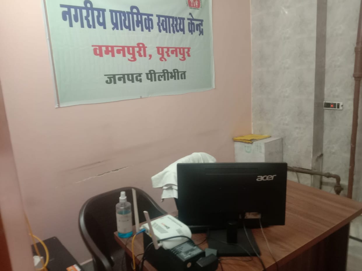 When the doctor did not come, the pharmacist saw the patients and the lab technician distributed the medicines