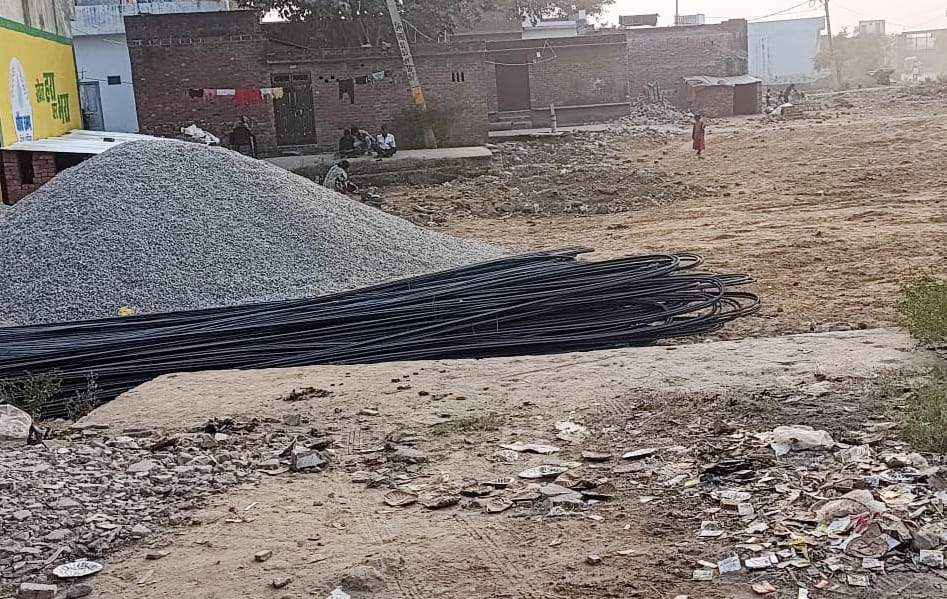 Construction of roadways bus stand started in Bilsi, material started arriving