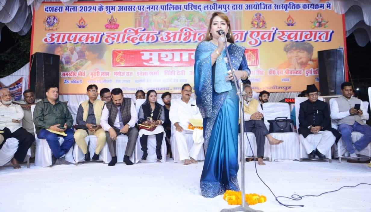 When the poets recited their poems, the audience applauded them