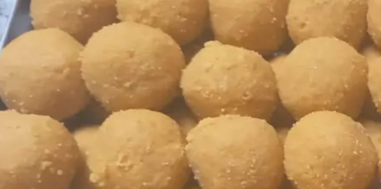 Chhena made from soybean and laddu made from rice boondi is being prepared.
