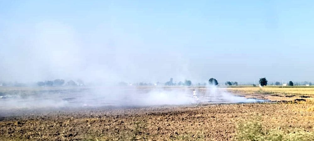 Difficult to breathe, AQI crosses 380