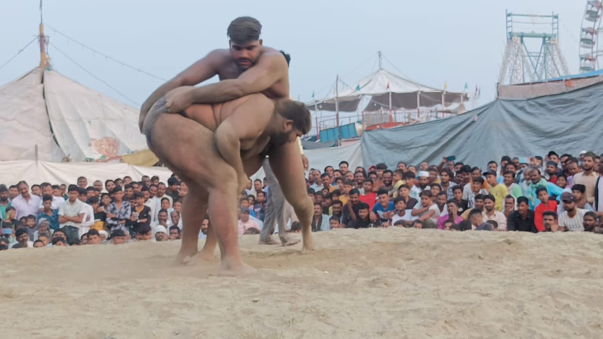 Exciting competition between wrestlers in Ekta Dangal
