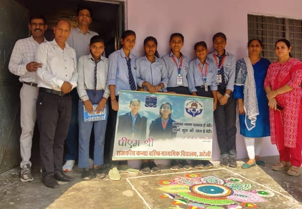 Neha and Muskaan first in Rangoli competition
