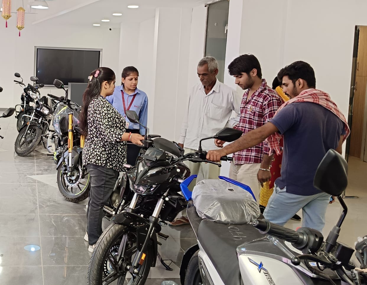 Dhanvarsha in the market on Dhanteras, business worth Rs 11 crore