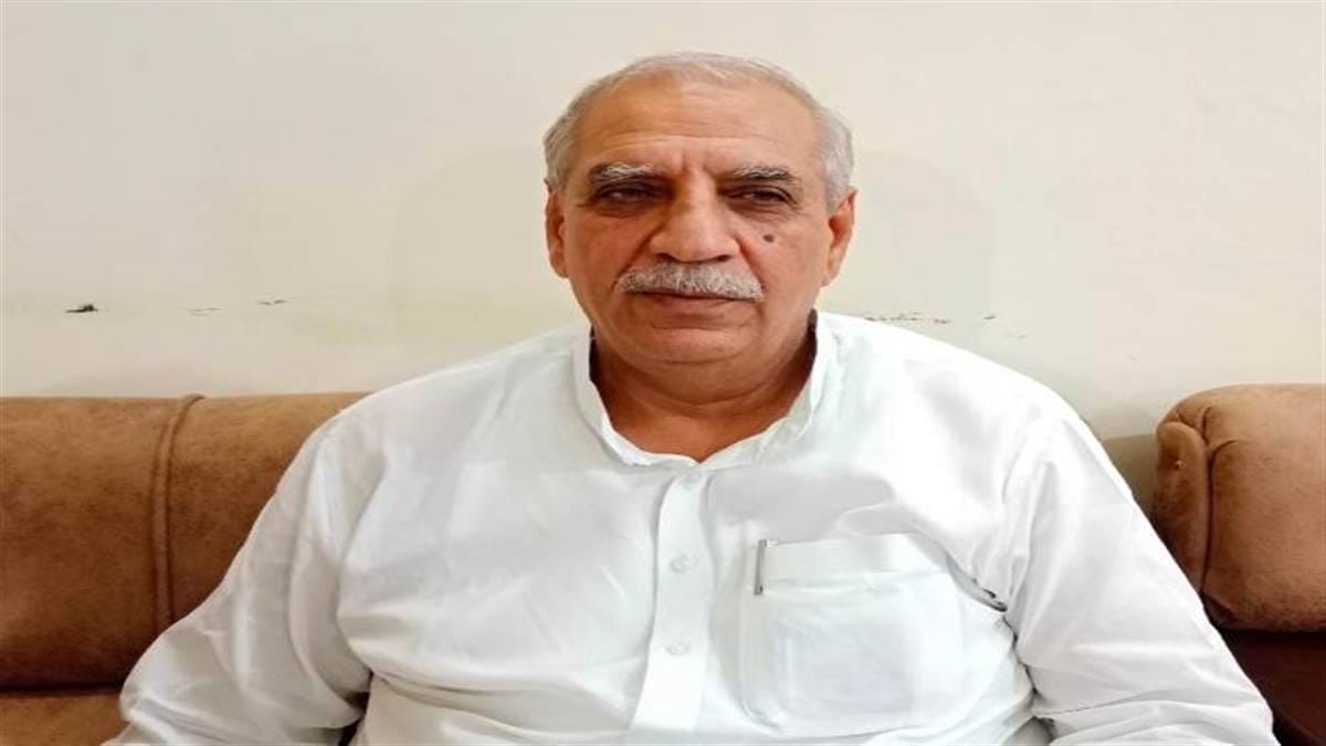 MLA Ashok Arora expressed concern over the increasing cases of dengue.