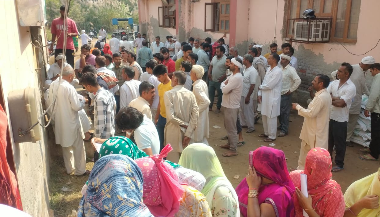 Farmers returned empty handed even after standing in line for hours