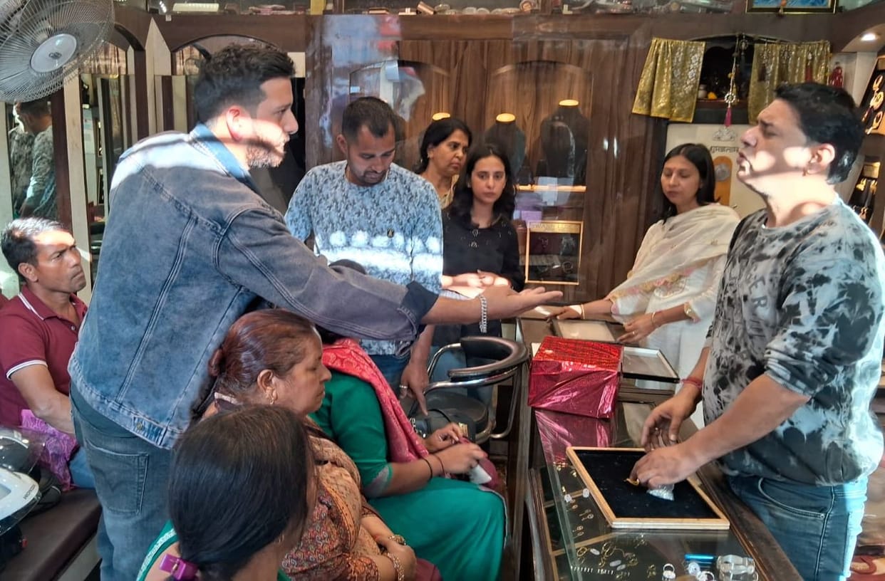 Bullion business shines in Jogindernagar, market remains buzzing