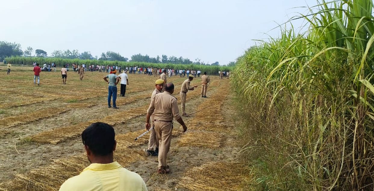 The miscreants who came to loot were surrounded, the miscreants entered the sugarcane field