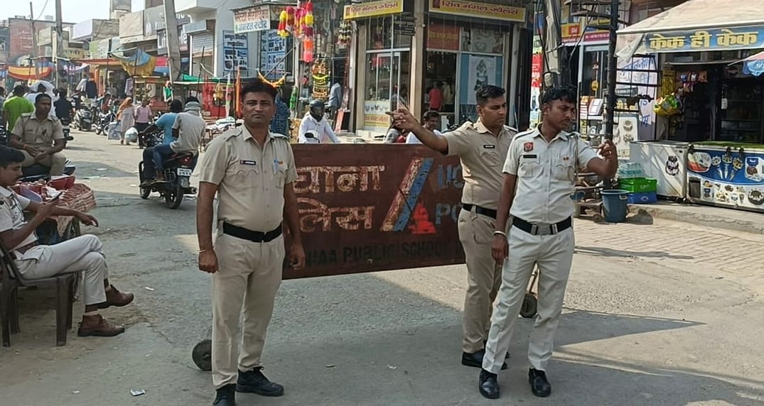 Crowds gathered in the markets on Dhanteras