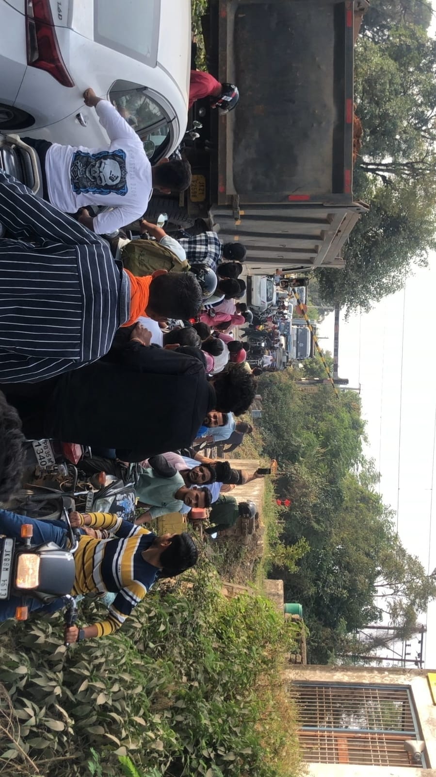 Car Jam in Railway Crossing At Jasrota Railway Fatak