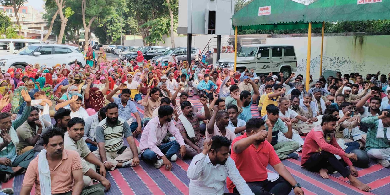 Sanitation workers demonstrated for salary, oil and soap