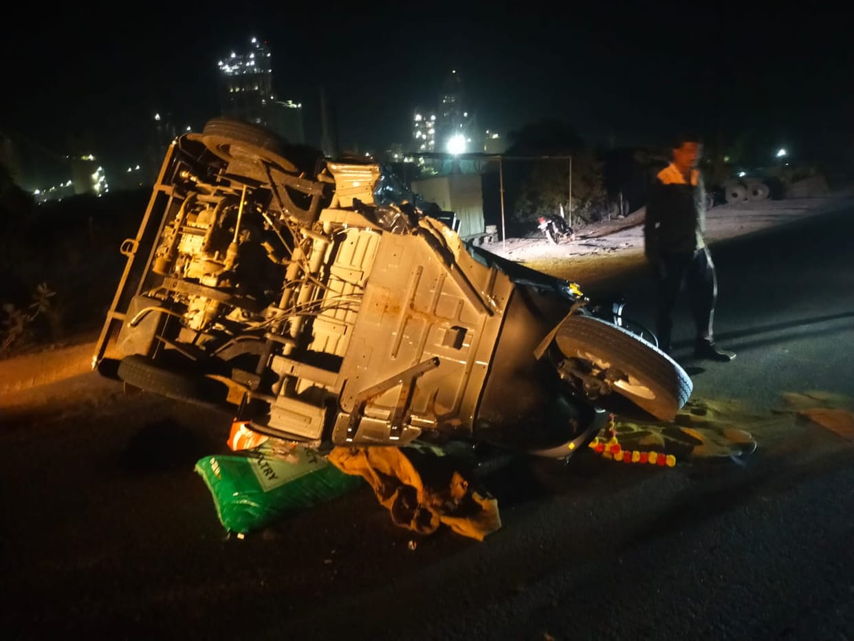 Auto hits bike rider on Damoh Chhatarpur Highway, one dead, other in critical condition