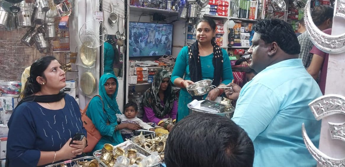 Goddess Lakshmi's blessings showered on the markets on Dhanteras