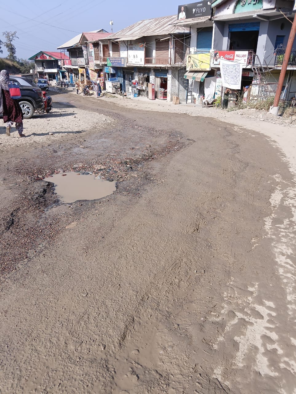 Pits filled with water due to pipeline burst, traders worried in Tauni Devi