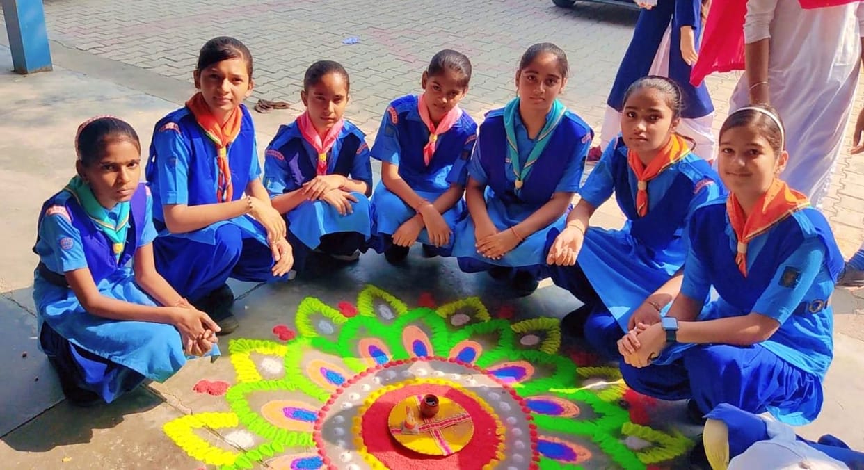 girls celebrated diwali festivities