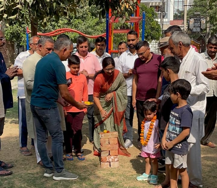 A shed will cost Rs 5.9 lakh in the park of Sector 7.