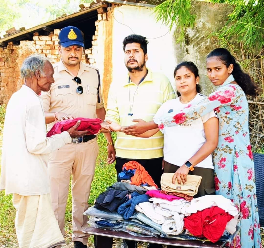 the youth team distributed packets full of happiness to more than 100 needy families