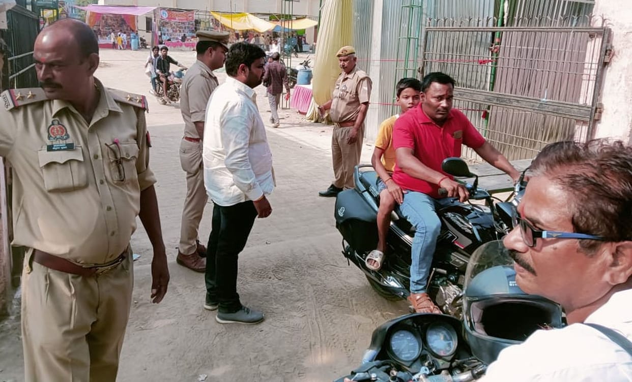 Firecracker Market: On the standard platform, customers entered inside with vehicles