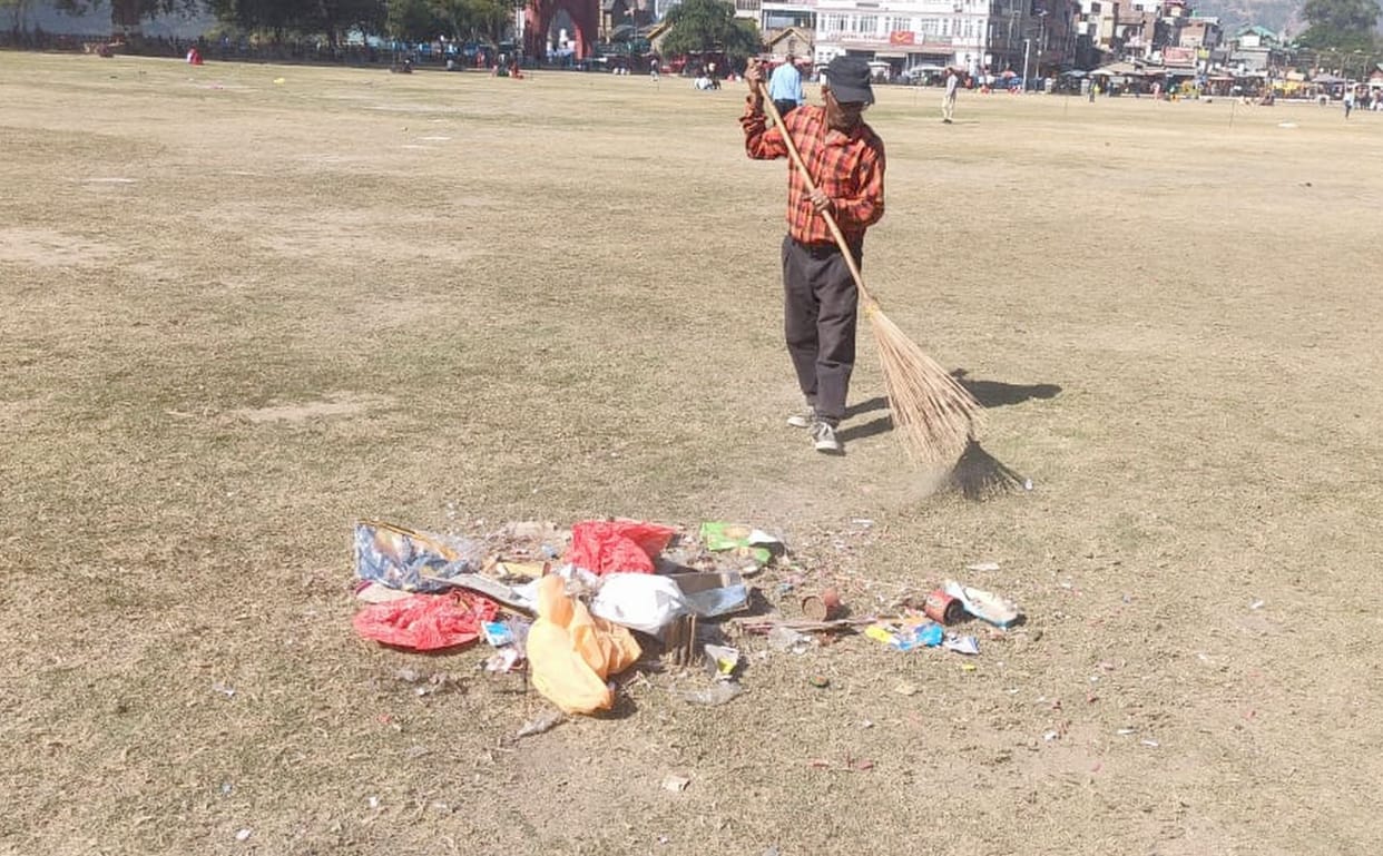Chaugan after fireworks, garbage spread in wards
