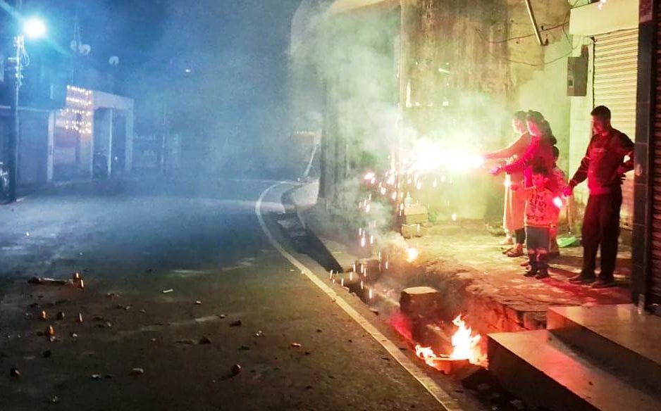 Pollution in Delhi: Police writes letter to stop online sale of firecrackers