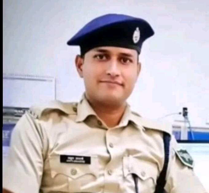 The SSB jawan was given a final farewell by giving him a guard of honour