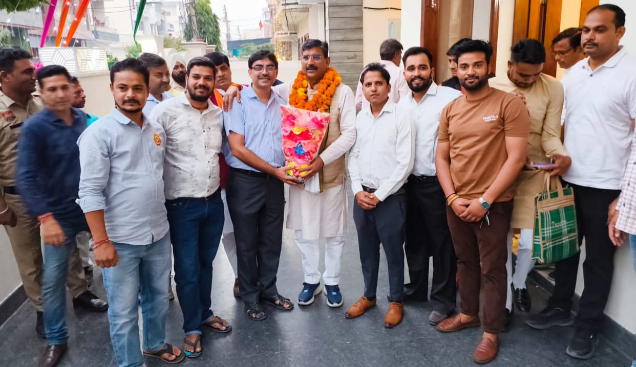 Cabinet Minister Krishna Bedi welcomed on reaching Shahabad
