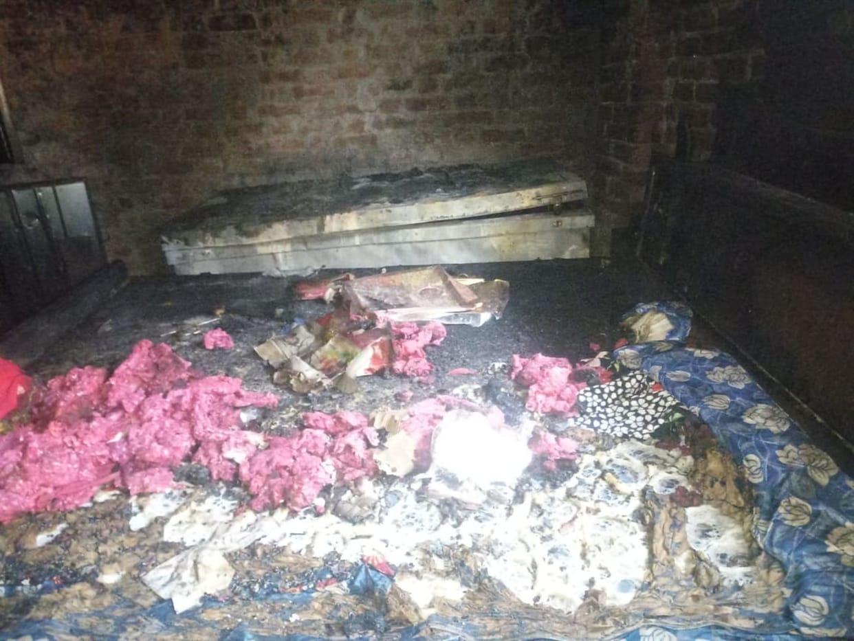 Three houses and two shops burnt in fire, loss worth lakhs