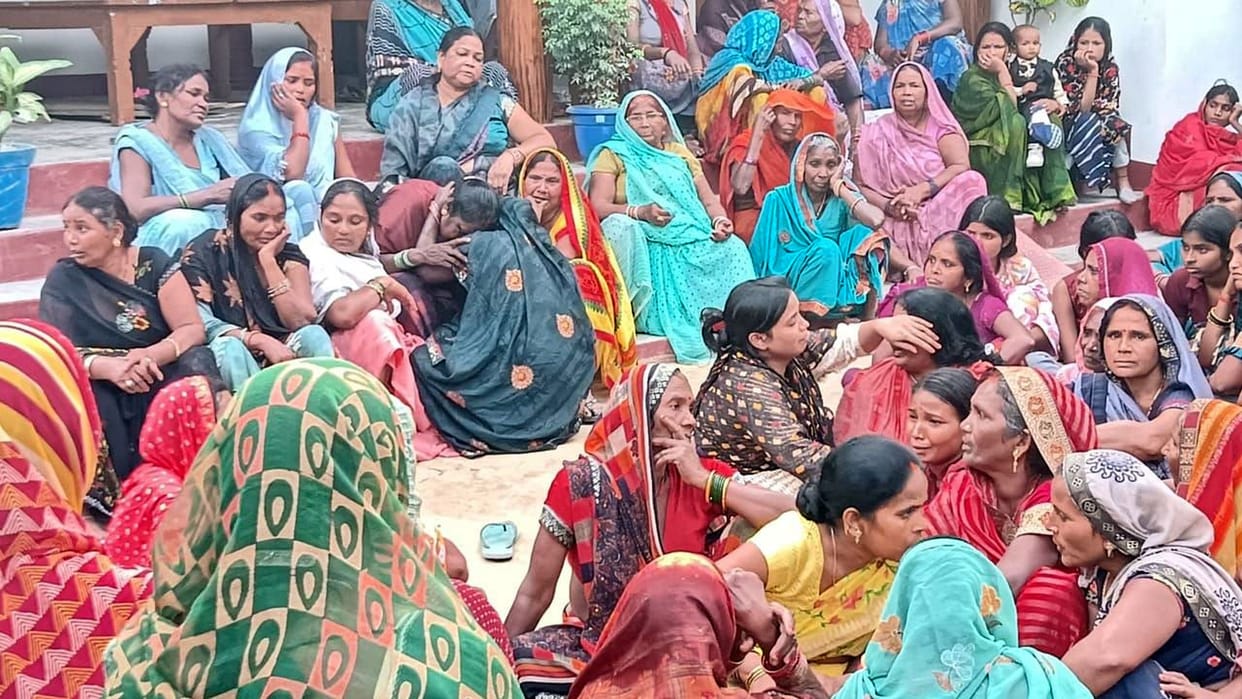 Pipe touched by high tension line, Pradhan died