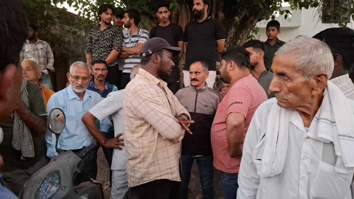 peoples Oppose For Running Trucks At Chadwal Mori Road