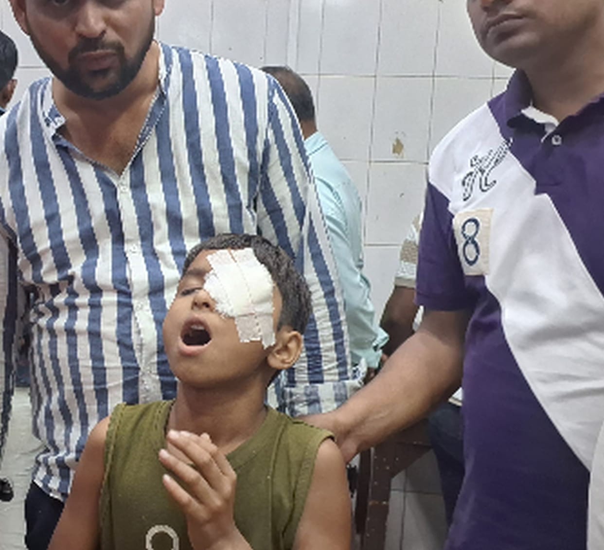Six including two sisters burnt in burning firecrackers