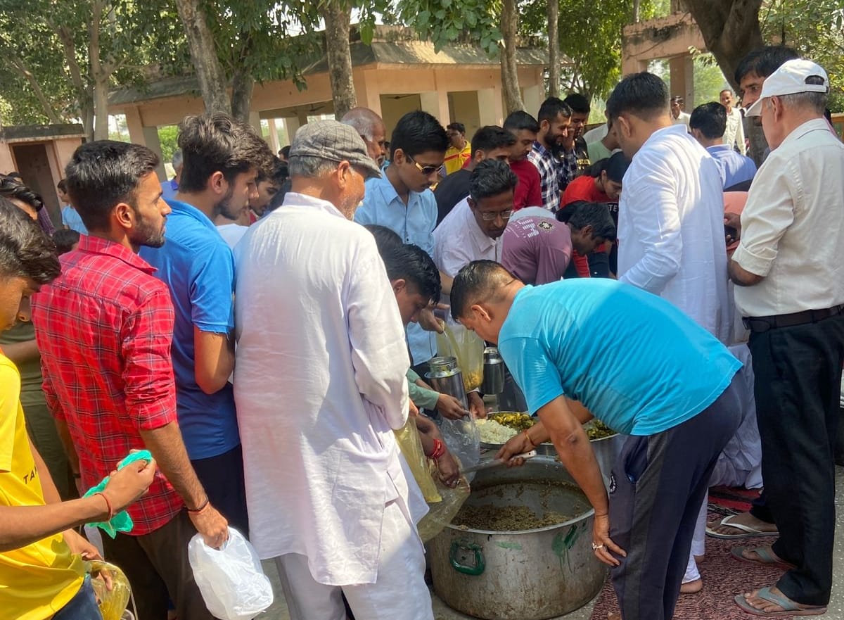 Annakoot Prasad distributed on Govardhan Puja