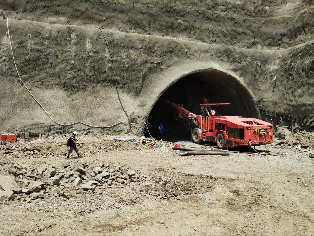tunnel work progress
