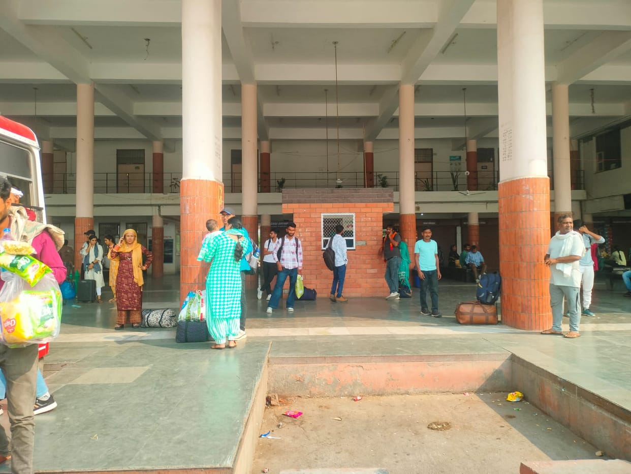 Passengers had to wait for buses on Bhaiya Dooj