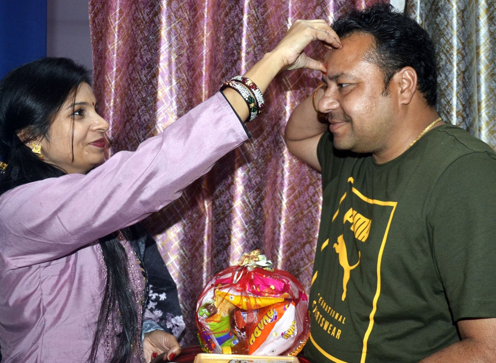 Bhai Dooj 2025 Date Time Shubh Muhurat Puja Vidhi Tilak Vidhi in Hindi