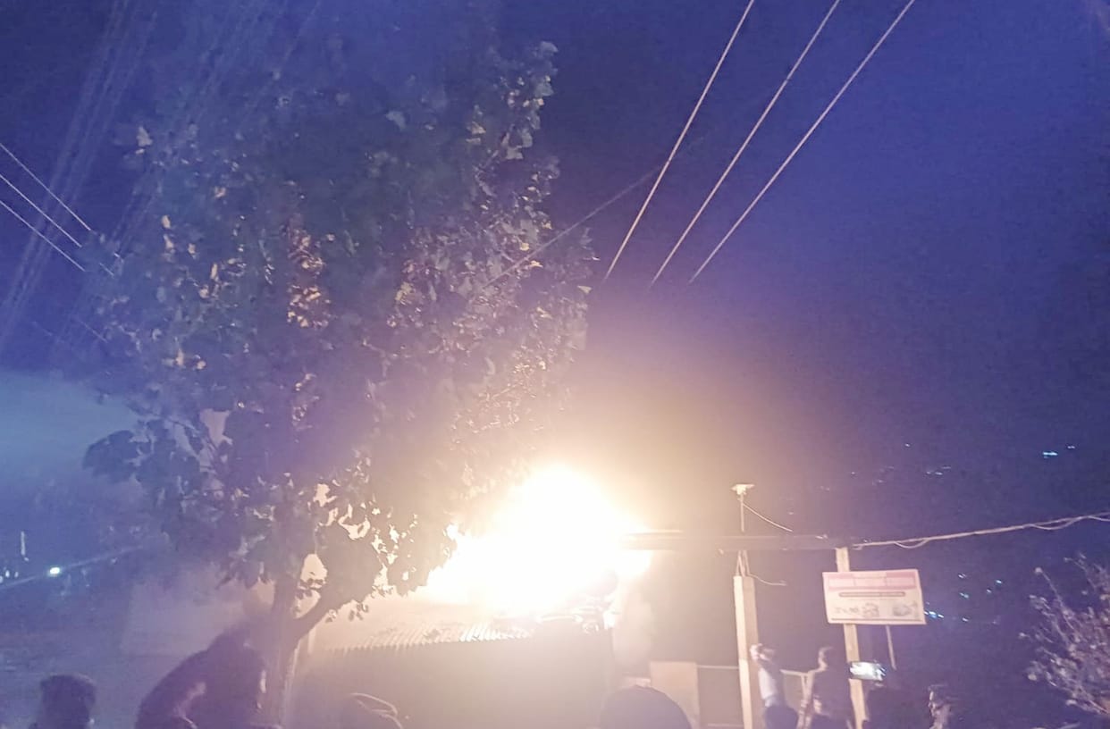 Fire breaks out in tire puncture shop in Sultanpur, loss of Rs 40,000
