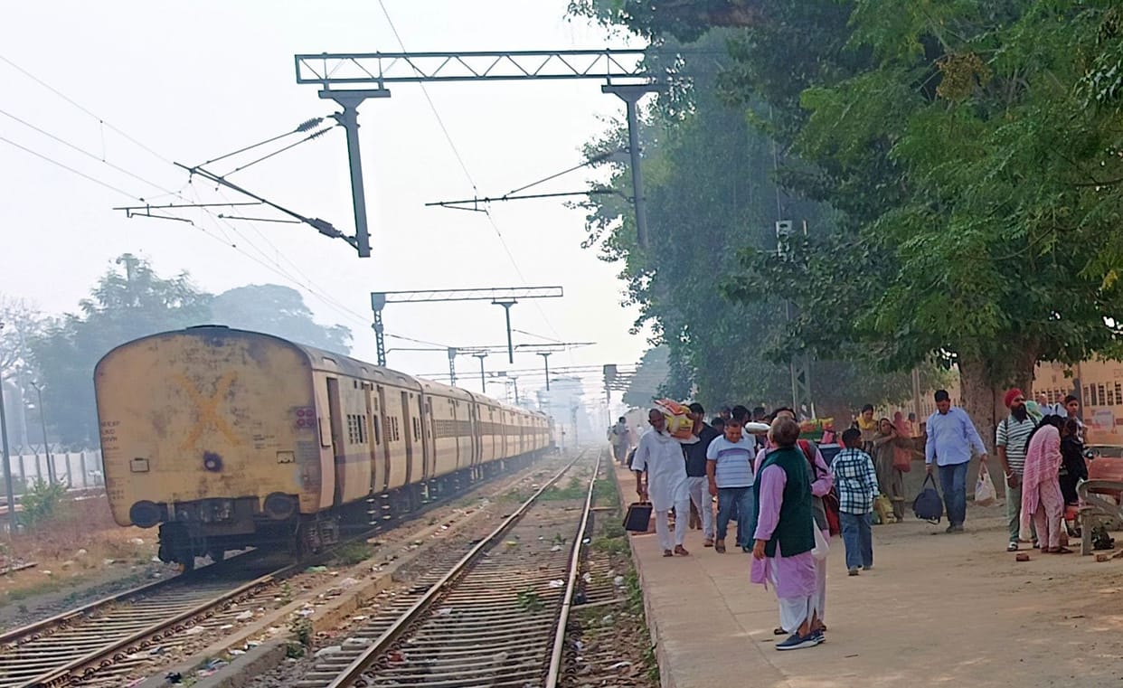 Passenger train 04987-88 will continue to run between Jind and Delhi.