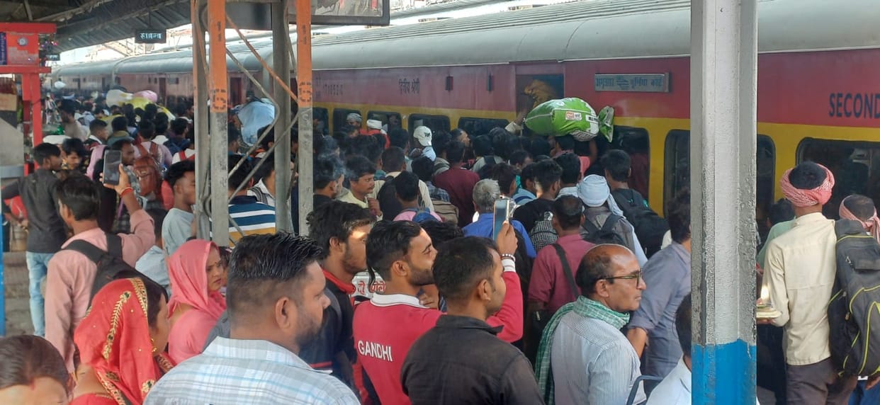 Passengers boarded the public service after trying their best