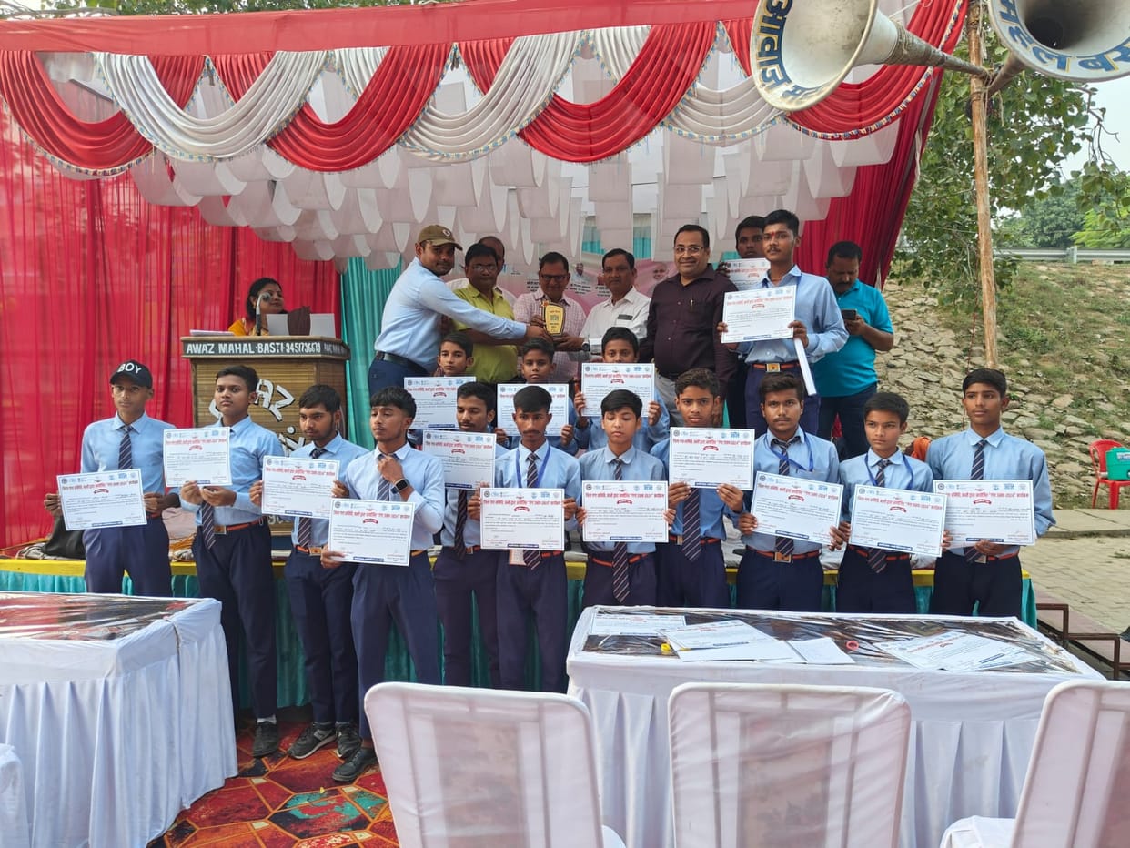 Students engaged in Ganga Utsav, gave messages of cleanliness