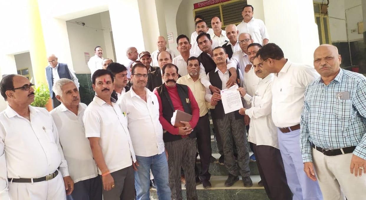 Collectorate lawyers gave memorandum to DM