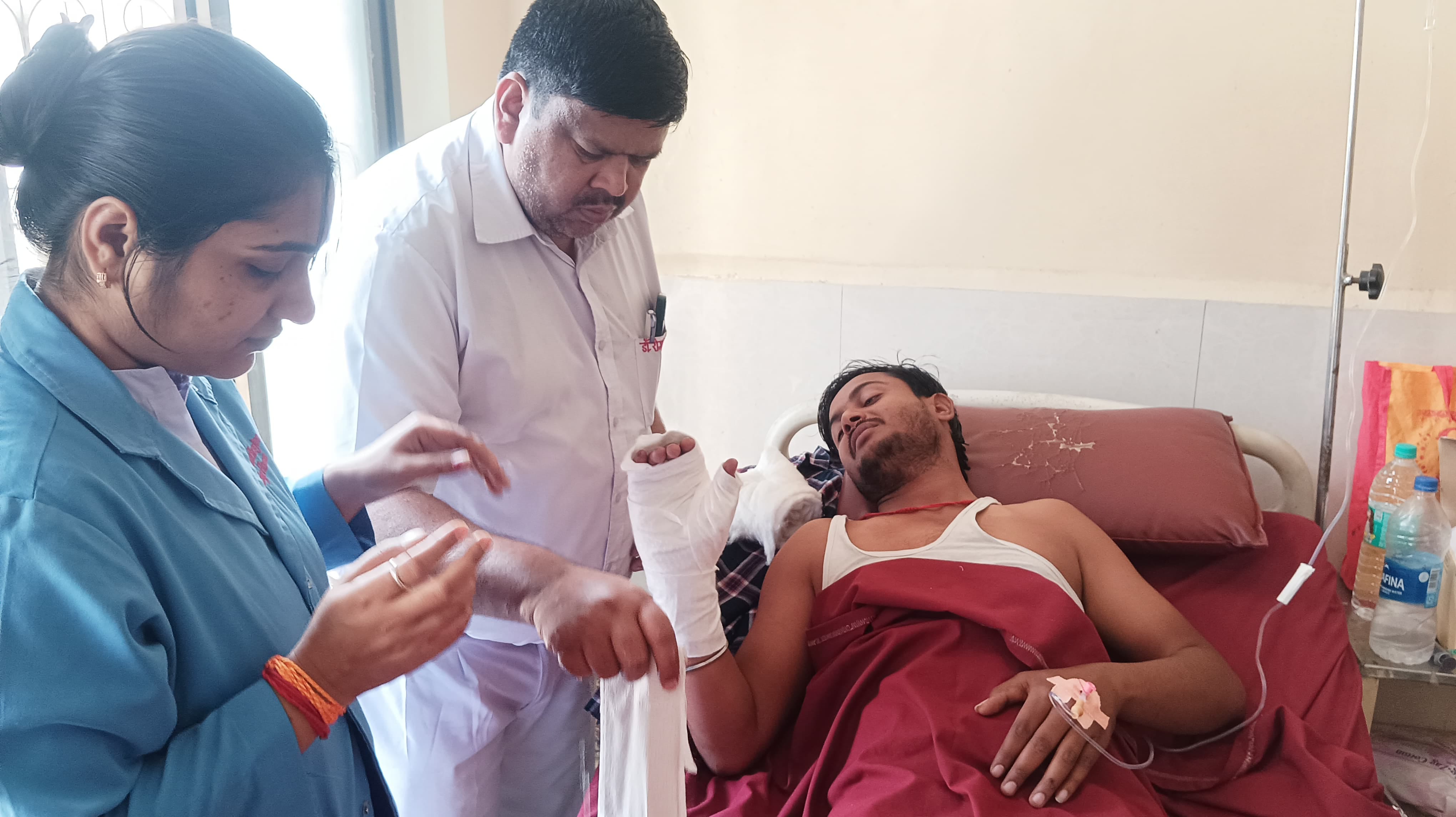 निजी अस्पताल में इलाजरत घायल